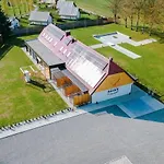 Village Majer - Apartments, Glamping - Slovenia Bed & Breakfast Gradac