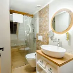 Village Majer - Apartments, Glamping - Slovenia Bed & Breakfast