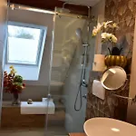 Village Majer - Apartments, Glamping - Slovenia Frühstückspension