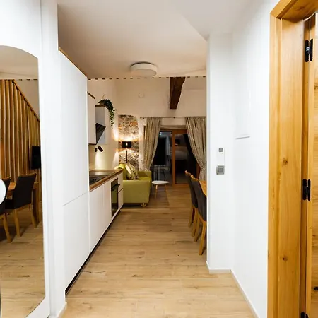 Village Majer Bed & Breakfast