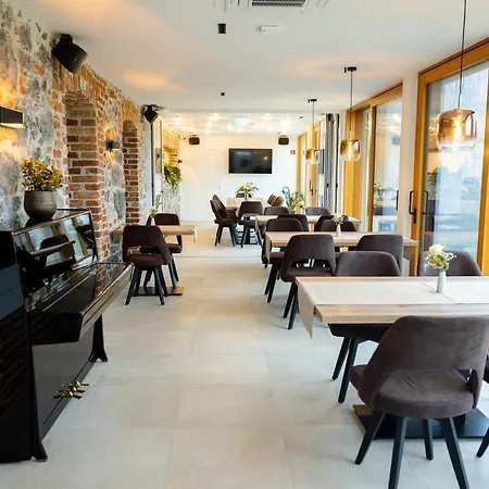 Bed and breakfast Resort Village Majer - Pocitniske Hiske, Apartmaji, Suite