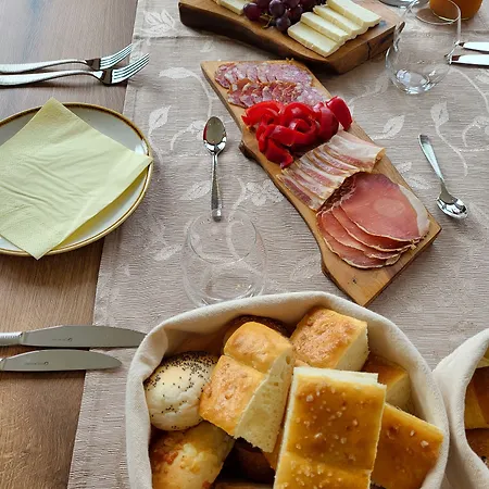 Bed and breakfast Resort Village Majer - Pocitniske Hiske, Apartmaji, Suite
