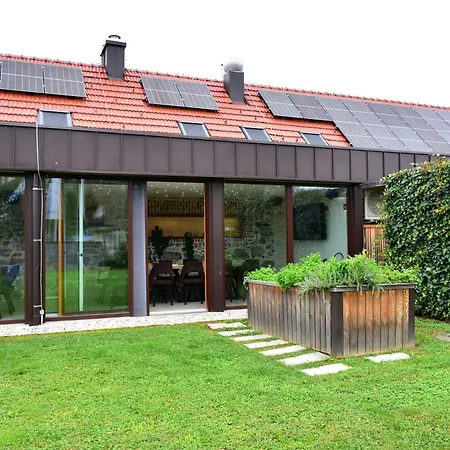 Alojamento de Acomodação e Pequeno-almoço Kolpa Village Majer - And Glamping 3*