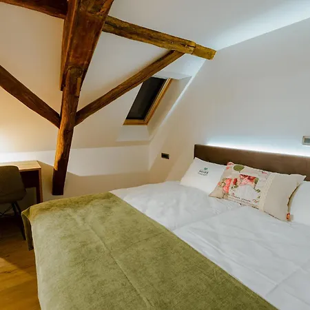 Resort Village Majer - Pocitniske Hiske, Apartmaji, Suite Gradac