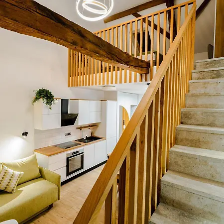Resort Village Majer - Pocitniske Hiske, Apartmaji, Suite 4*