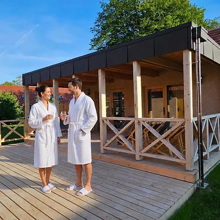 Resort Village Majer - Pocitniske Hiske, Apartmaji, Suite 4*