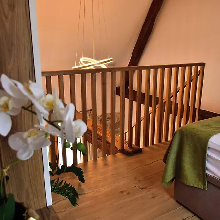 فندق مبيت وإفطار Resort Village Majer - Pocitniske Hiske, Apartmaji, Suite Gradac