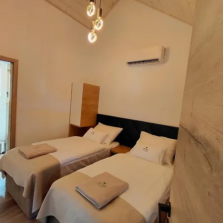 Resort Village Majer - Pocitniske Hiske, Apartmaji, Suite 4* Gradac