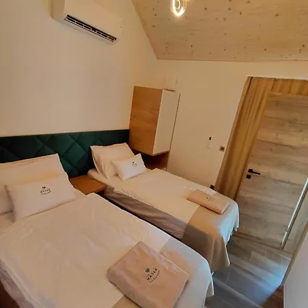 Resort Village Majer - Pocitniske Hiske, Apartmaji, Suite 4* Gradac