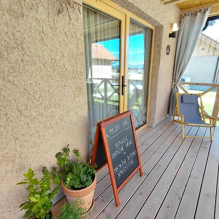 فندق مبيت وإفطار Resort Village Majer - Pocitniske Hiske, Apartmaji, Suite Gradac