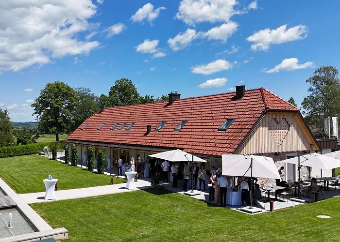 Village Majer - Apartments, Glamping - Slovenia לינה וארוחת בוקר Gradac