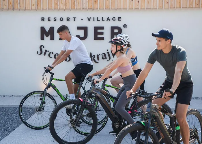 Village Majer - Apartments, Glamping - Slovenia לינה וארוחת בוקר Gradac